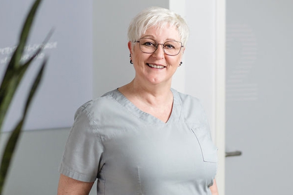 mkgChirurgikumLingen-Praxis-Team-Barbara-Rupprecht-neu2023-2